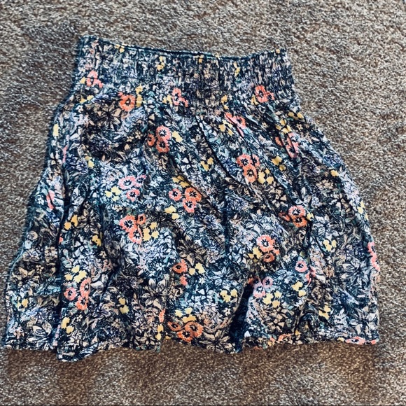 Frenchi Floral Skirt | size XS - Picture 6 of 6